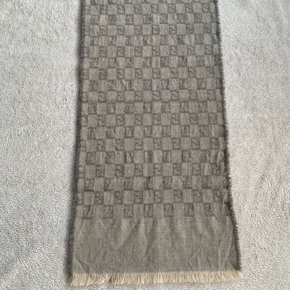Preloved Used Authentic FENDI SCARF - Picture 2 of 16